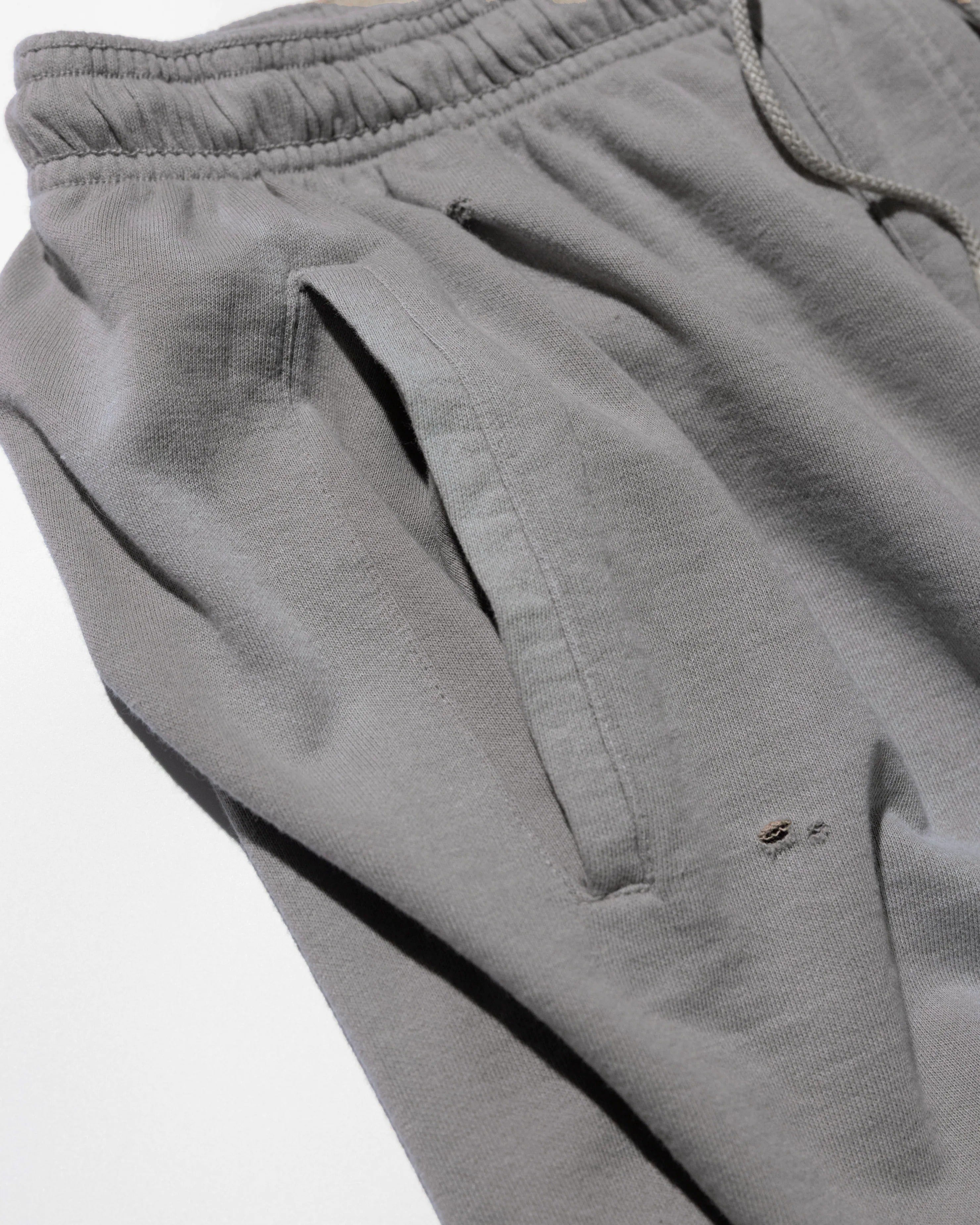 YANGI - Distressed Gym Jersey Short