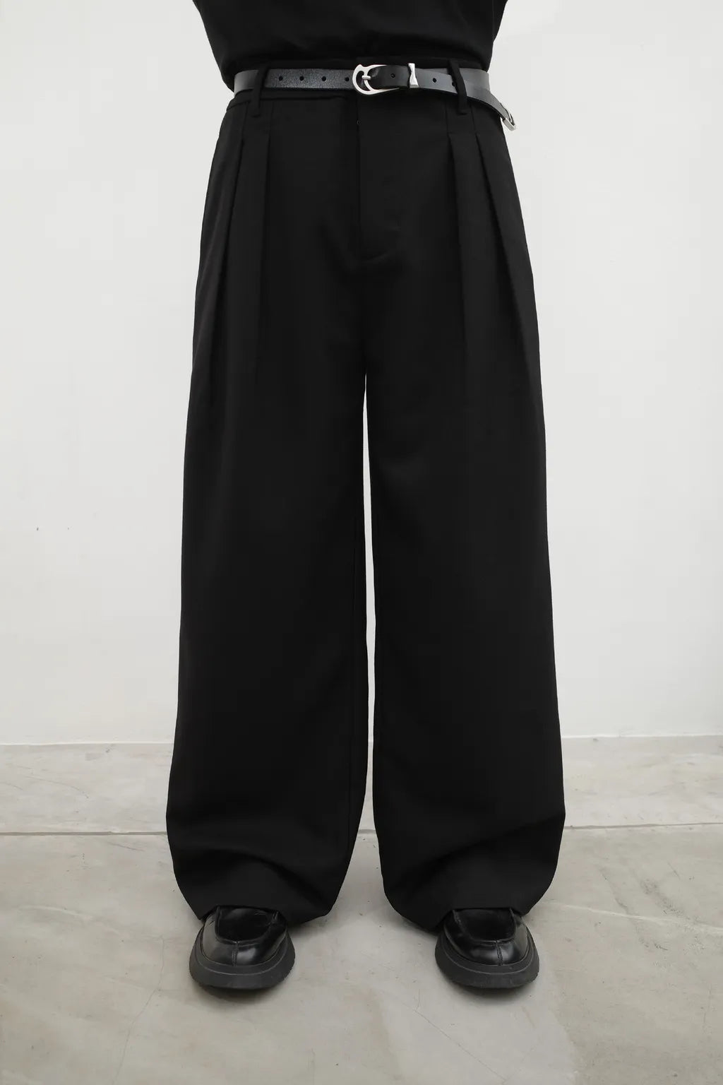 ANONYMOUS TALKING F25-P02 Wide-Legs Trousers