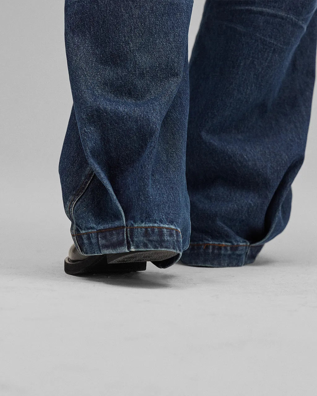 ANONYMOUS TALKING - F25-P09 Pleated Denim Pants