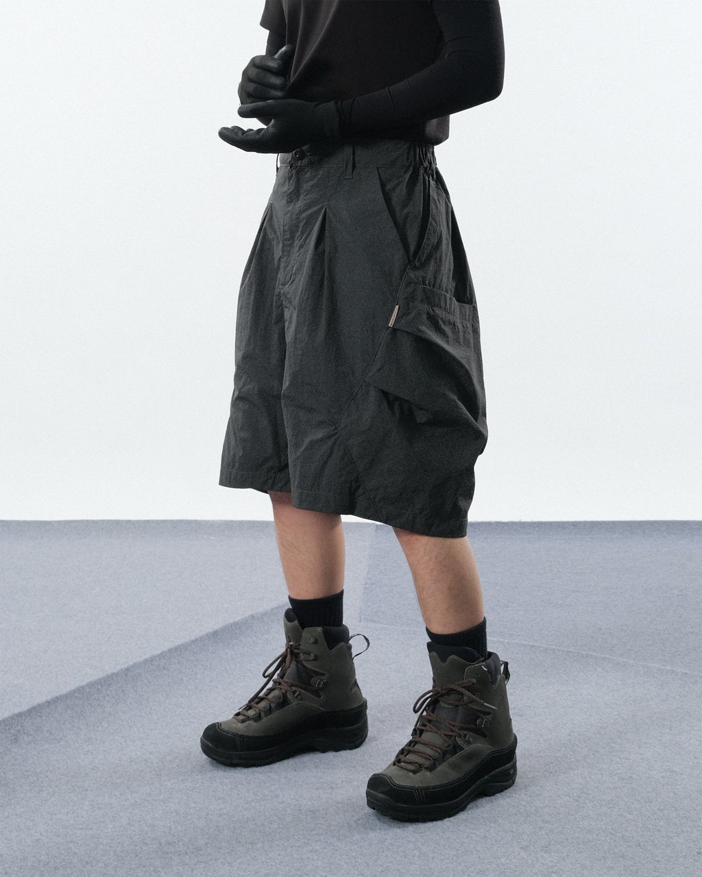 OCTO GAMBOL - S24 / C-01-S TYPE OF SCALE Vertical Shorts