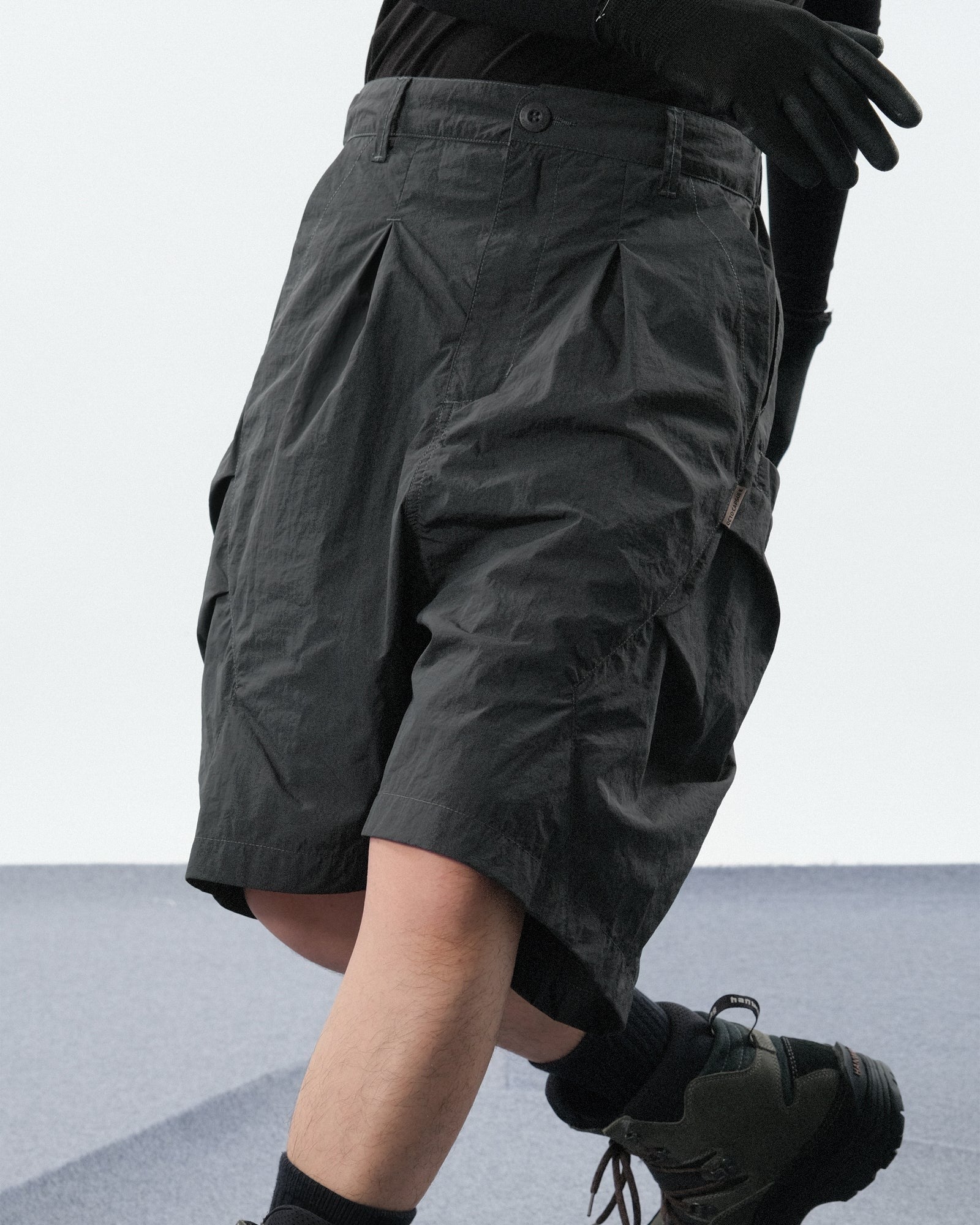 OCTO GAMBOL - S24 / C-01-S TYPE OF SCALE Vertical Shorts