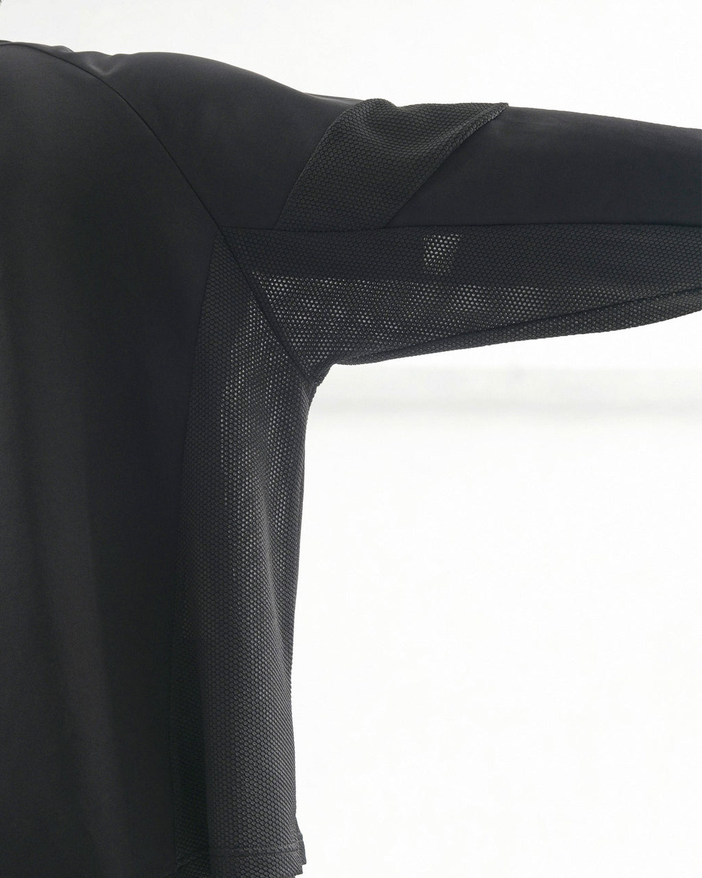 OCTO GAMBOL - S26-PRE-T1 / Flow Mesh Tee