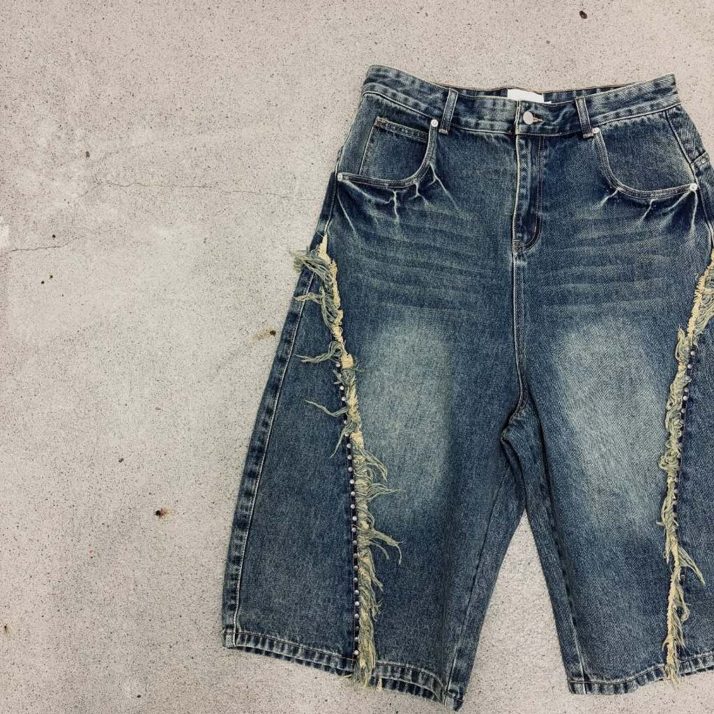 FASHION KILLA - FRINGED WASHED CROPPED JEANS